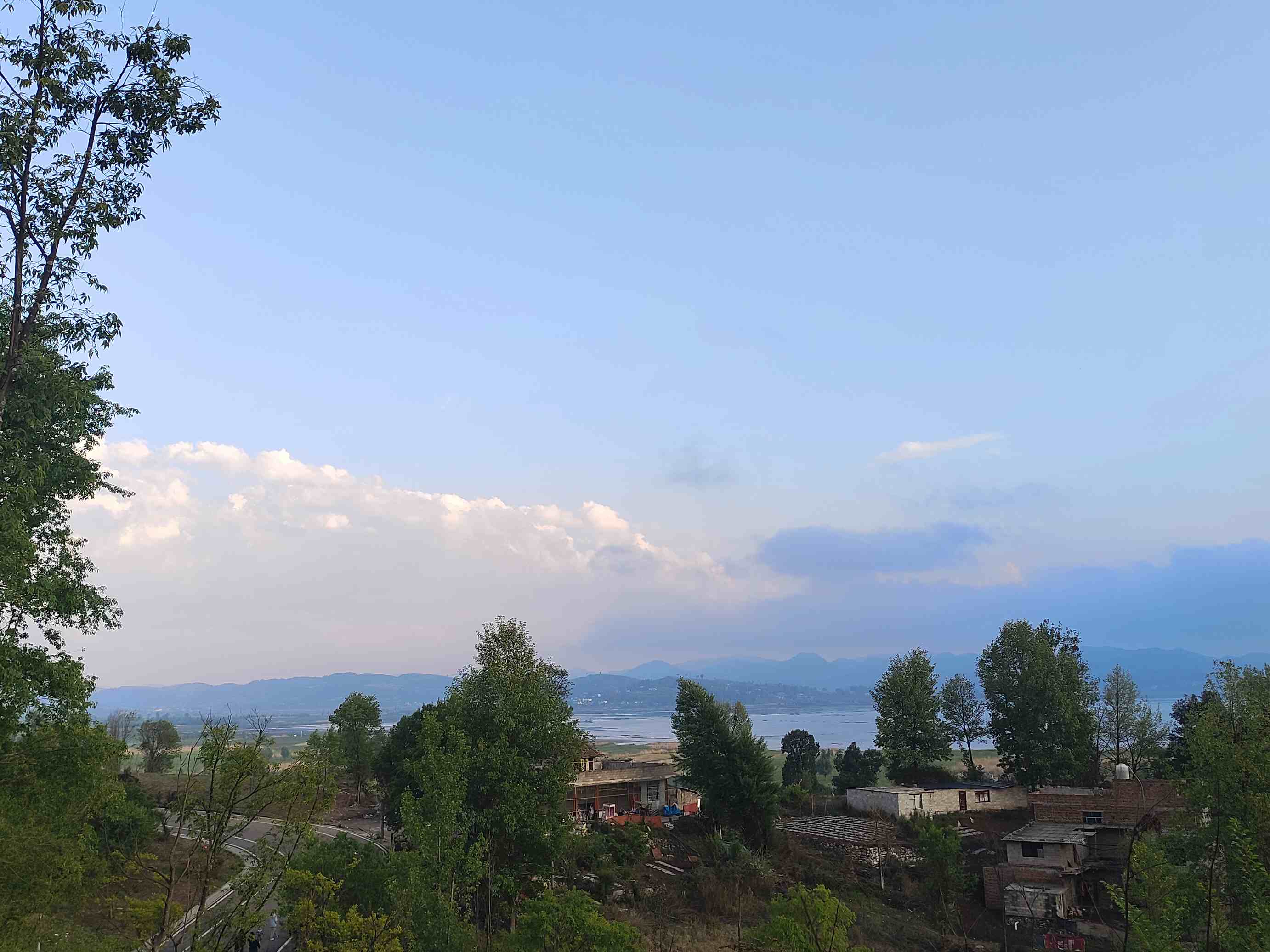 �ݺ�֮�ϣ����`֮��