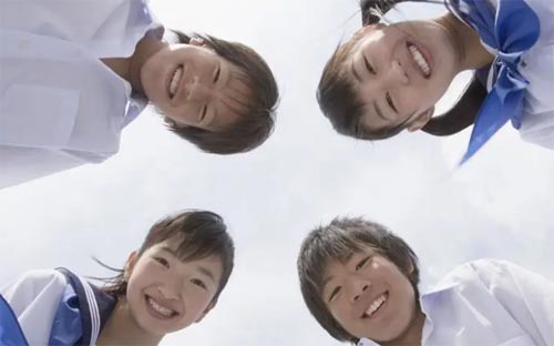 Ů����������������10���О�