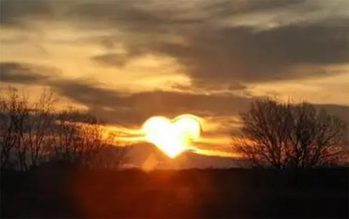 ��Ů���ĽǶȁ��f�f��ӑ��ϲ�g������