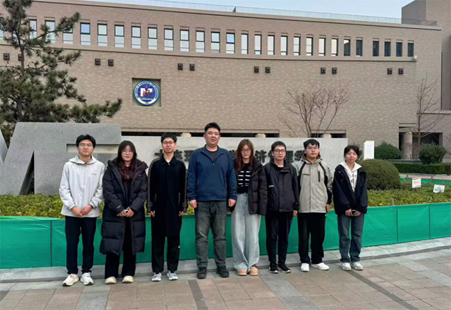 ���`֮|����L�������ഺ�����������B�����W��������^һ�������ഺ�ǻ�������������