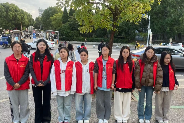 �������ģ��c��ͬ�С����x���f�����Ļ�����ӈA�M��Ļ